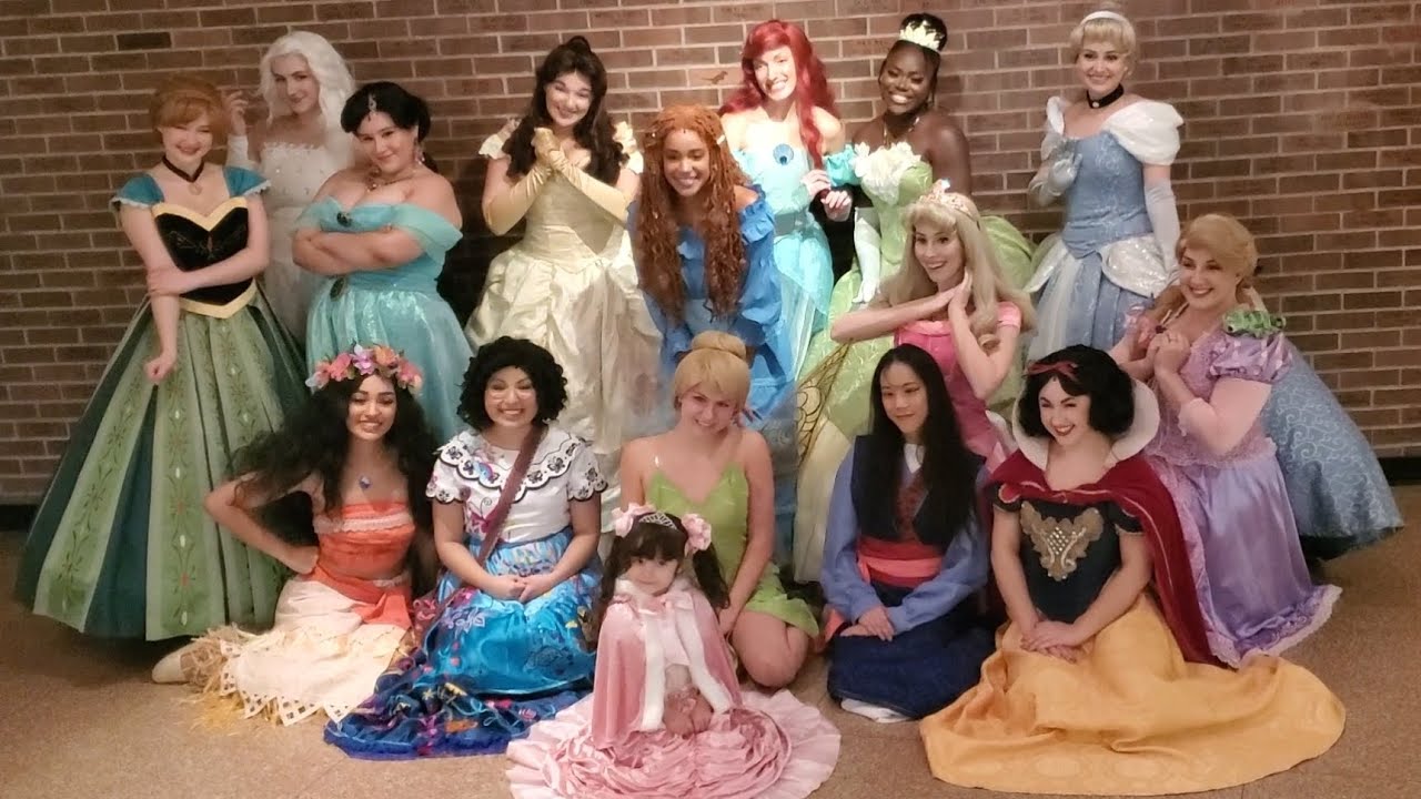 Aubrey meets 15 Disney Princesses and concert from Royal Princess Party MN
