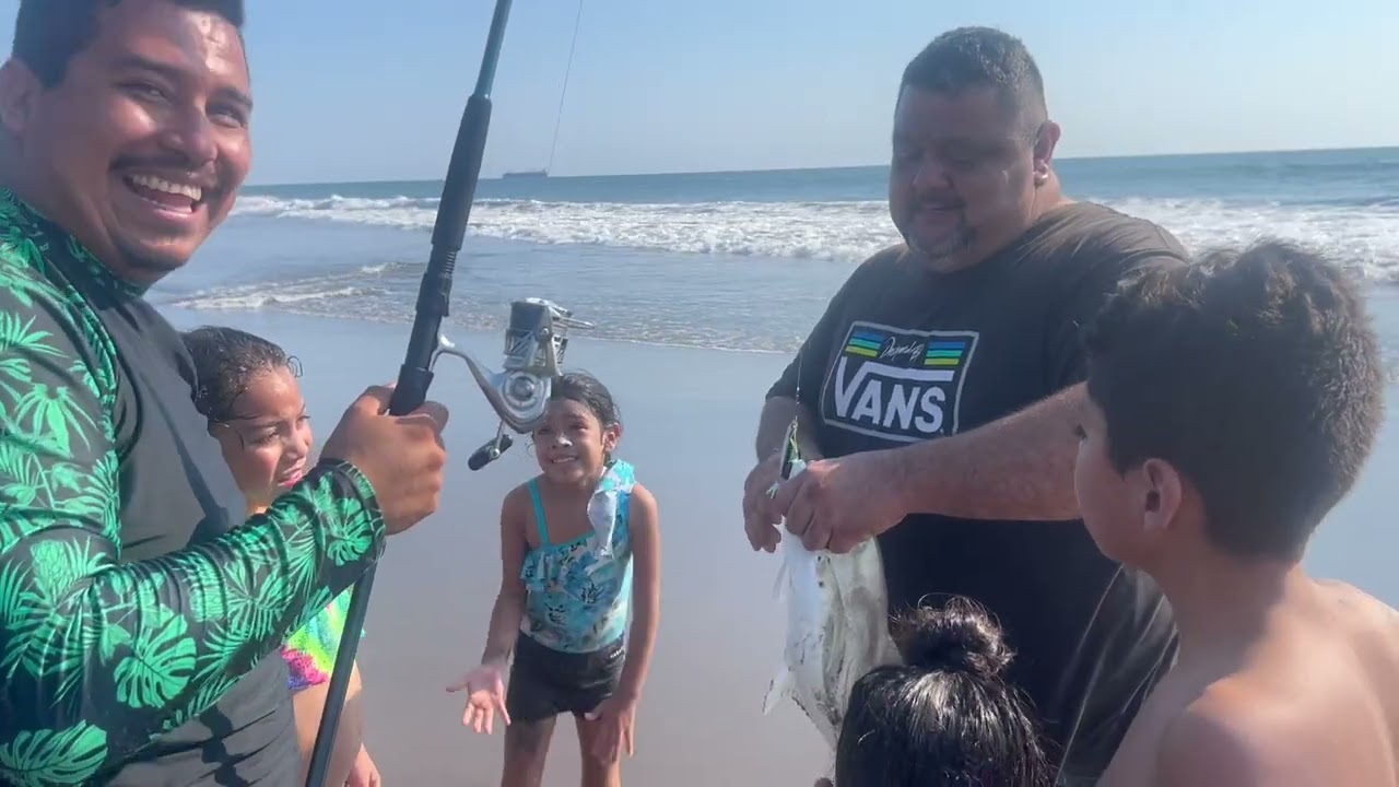 TUVE SUERTE Y EN MI PRIMERA VEZ PESCANDO EN EL MAR SAQUE UN GRAN PESCADO PARA COMERLO
