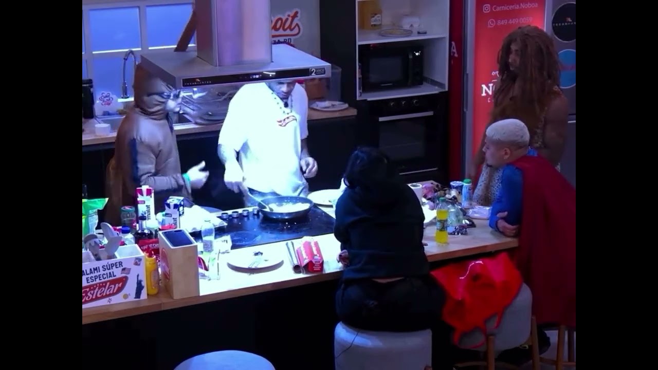CARLOS MONTESQUIEU DEFIENDE A LA INSUPERABLE DE CARAMELO #carlos #feedshorts #viral #youtube #reels