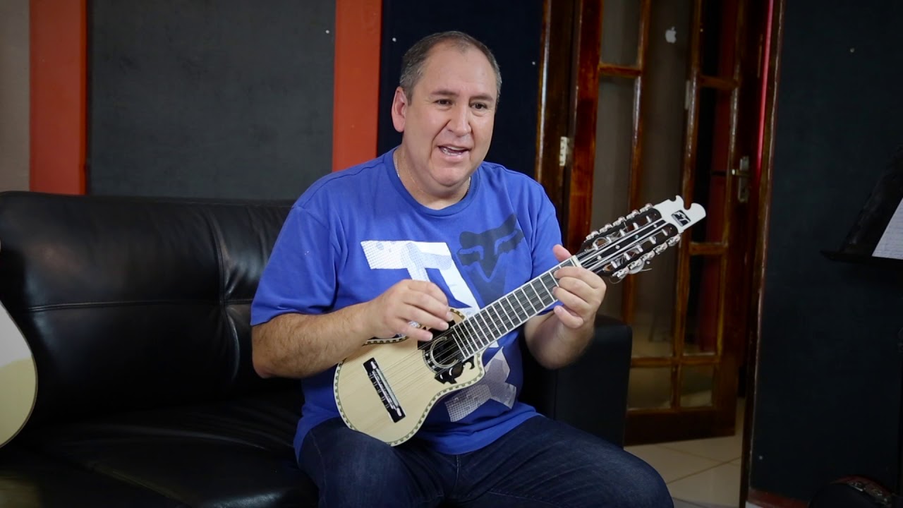 Kjarkas - Ukhamanpi Munataxa Tutorial Fernando Torrico - Charango