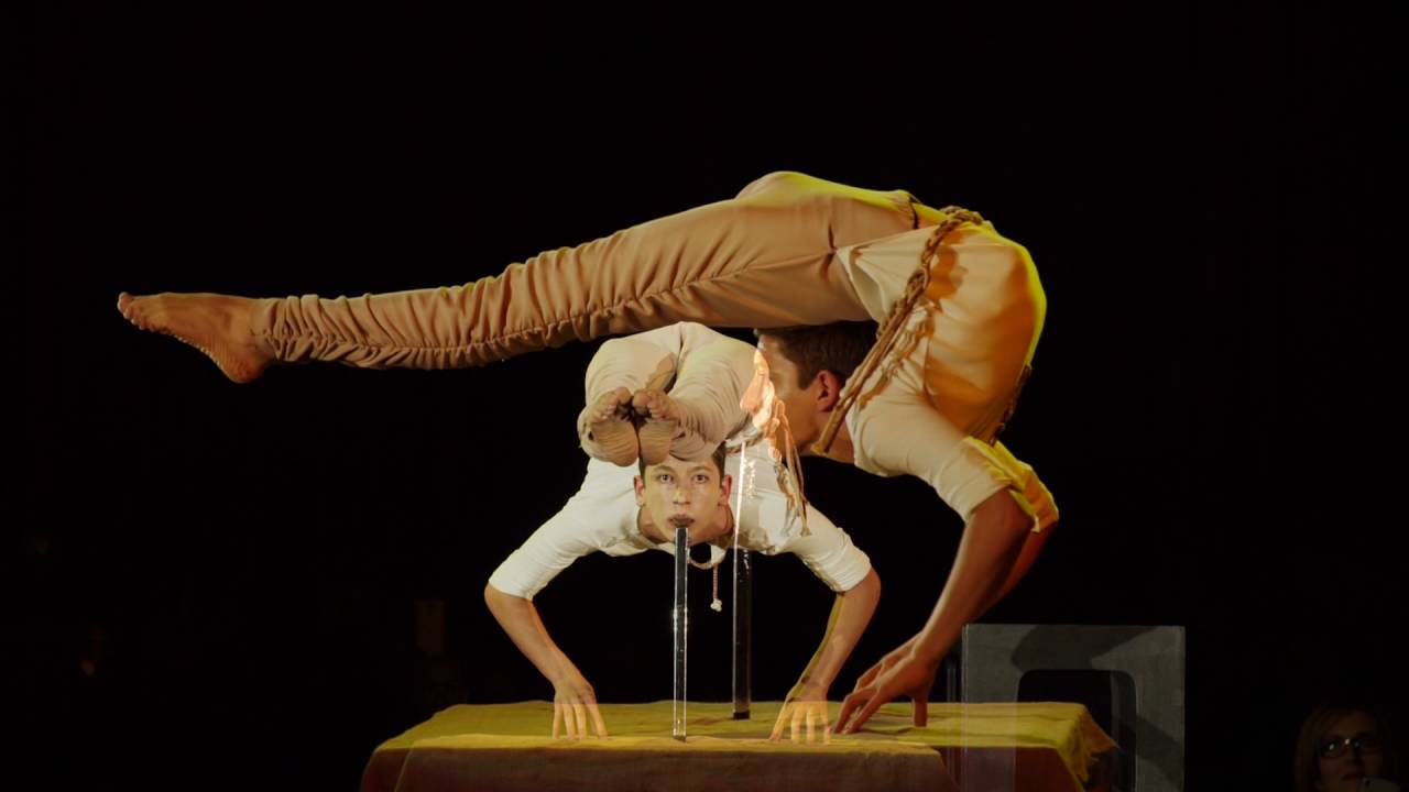 Lorenzo Bernardi contortion act