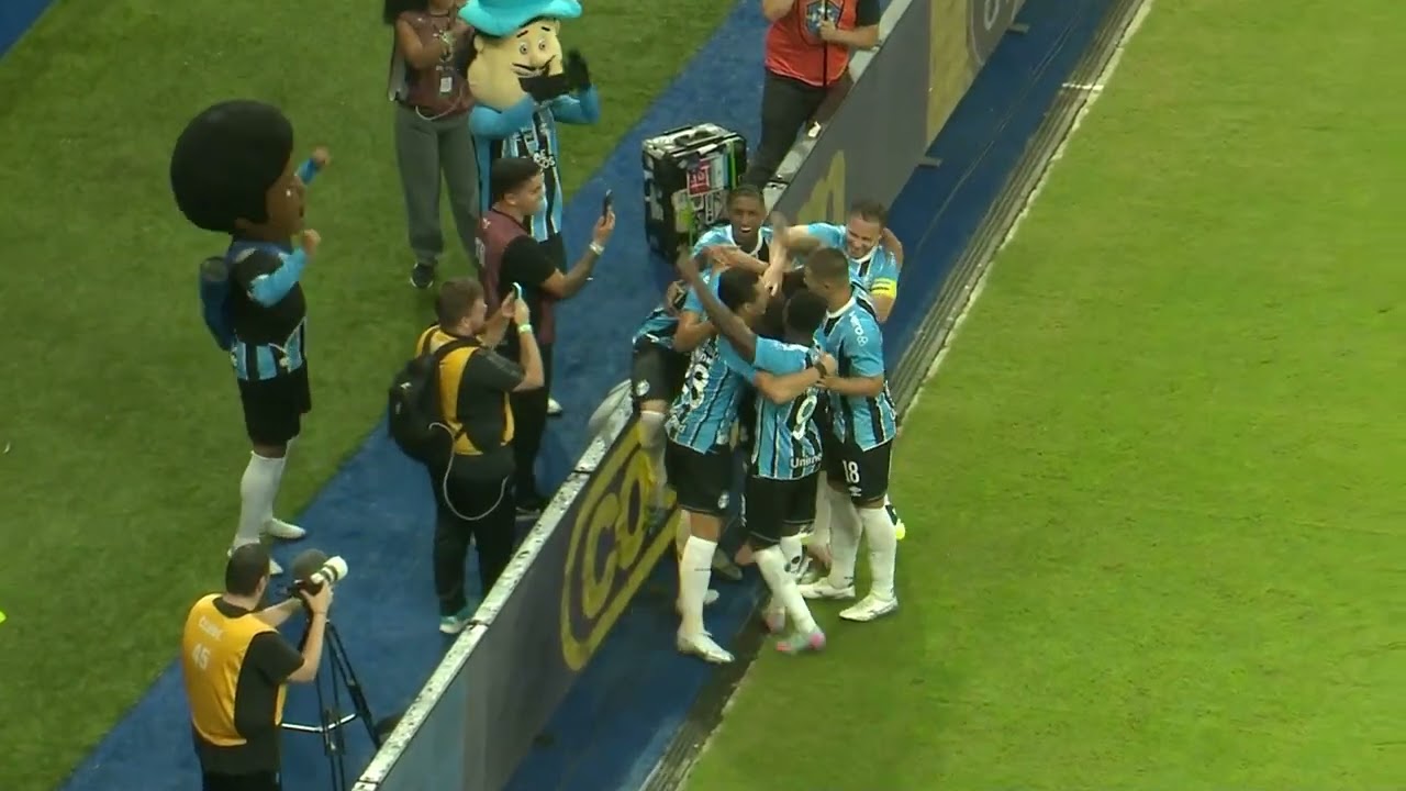 Grêmio 5x3 Botafogo - a desconfiança virou crença e pra espanto dos presentes um jogo de 8 gols.