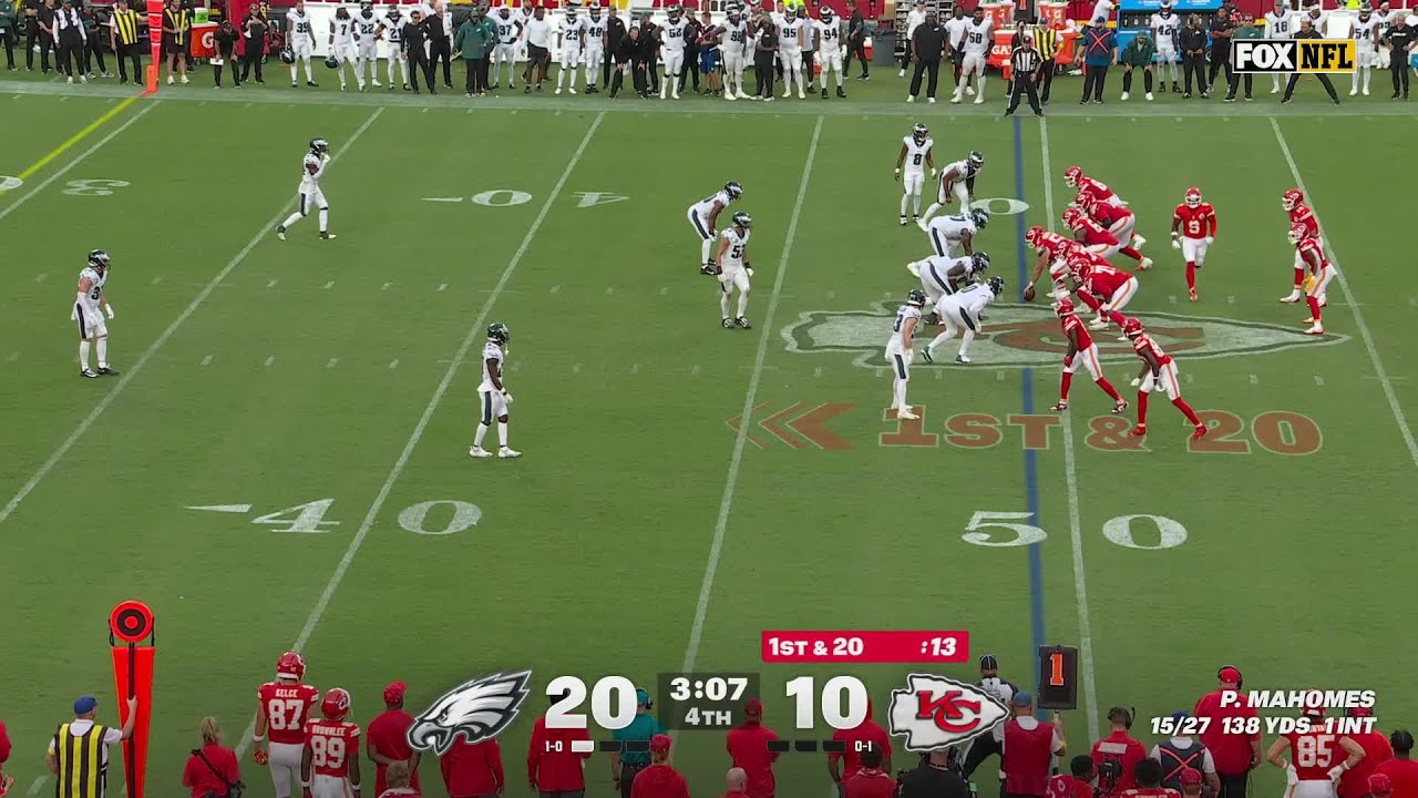 Patrick Mahomes goes deep to Tyquan Thornton for the 4th quarter touchdown