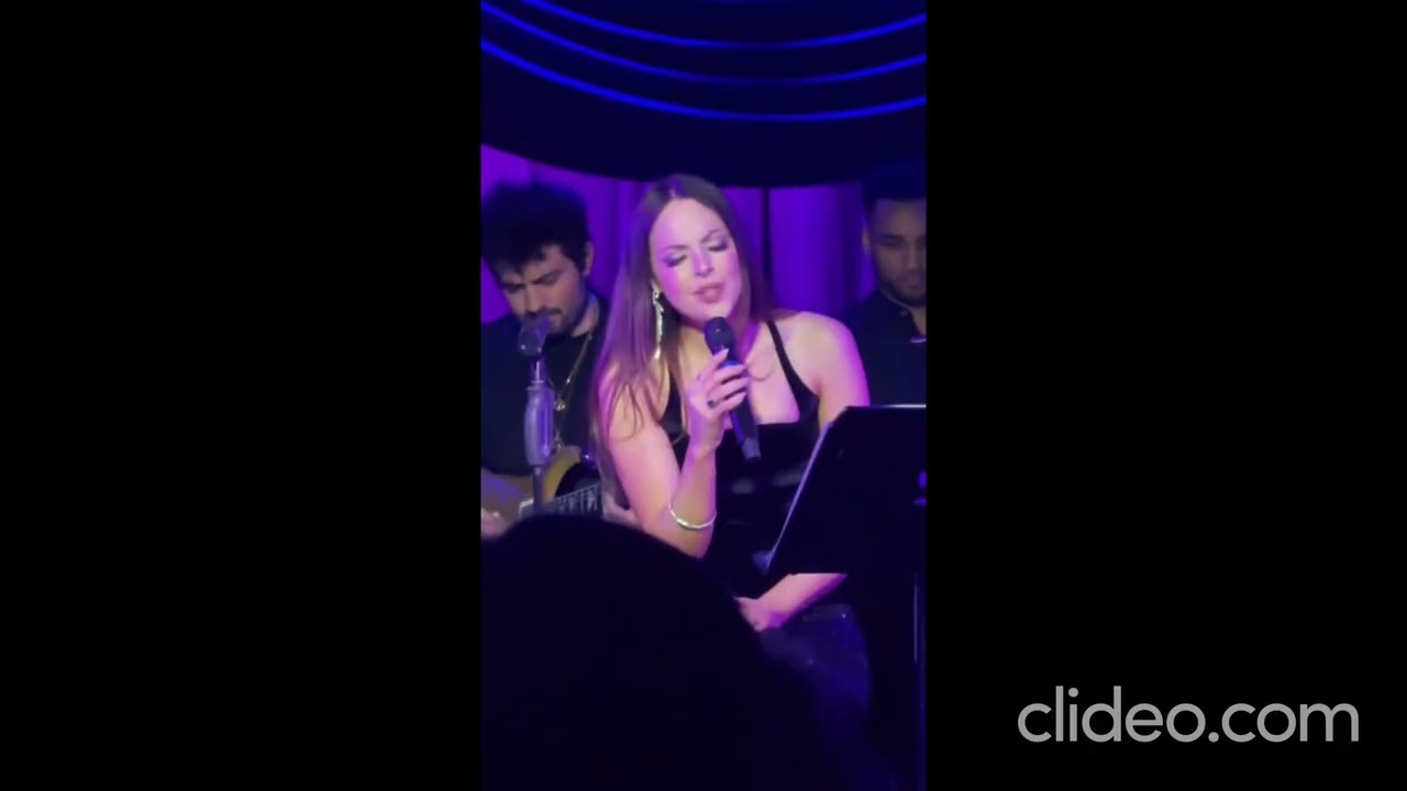 Liz Gillies - 