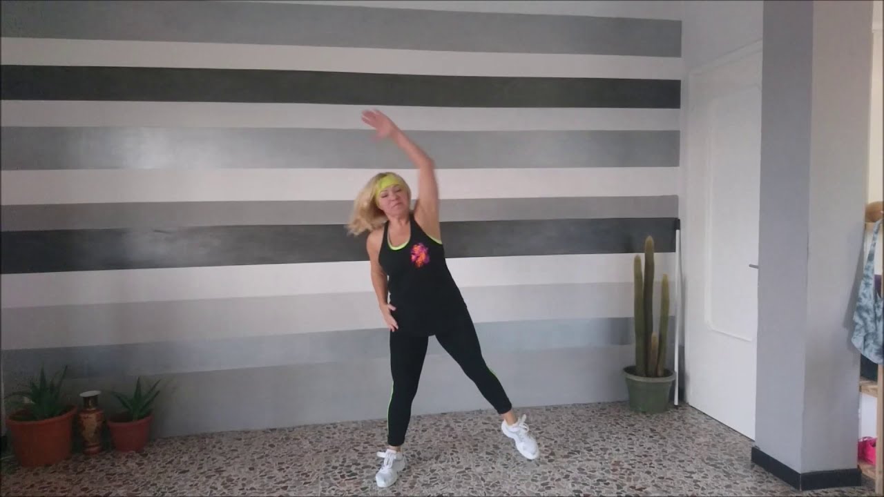 AEROBICA E STRETCHING  IN 20 MINUTI!!!