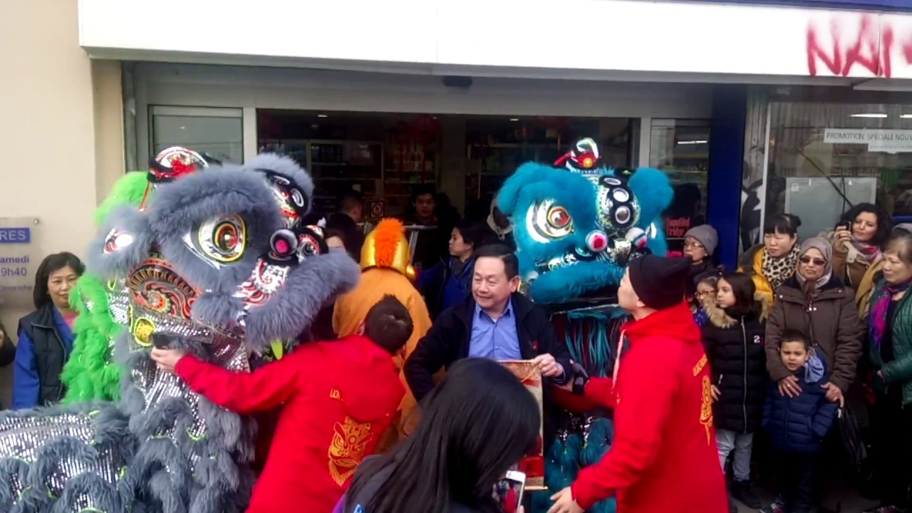 Nouvel an chinois à Paris   belleville, Festivités avec les dragons.
