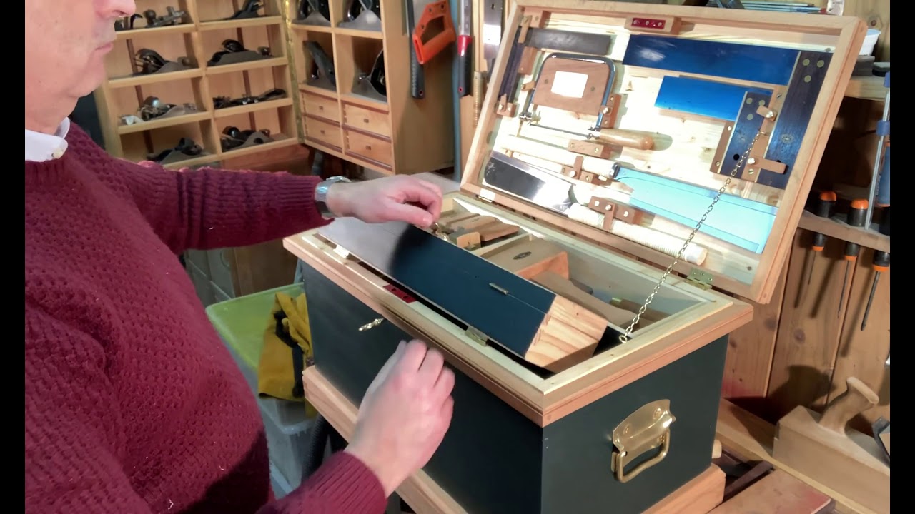 TOOL CHEST