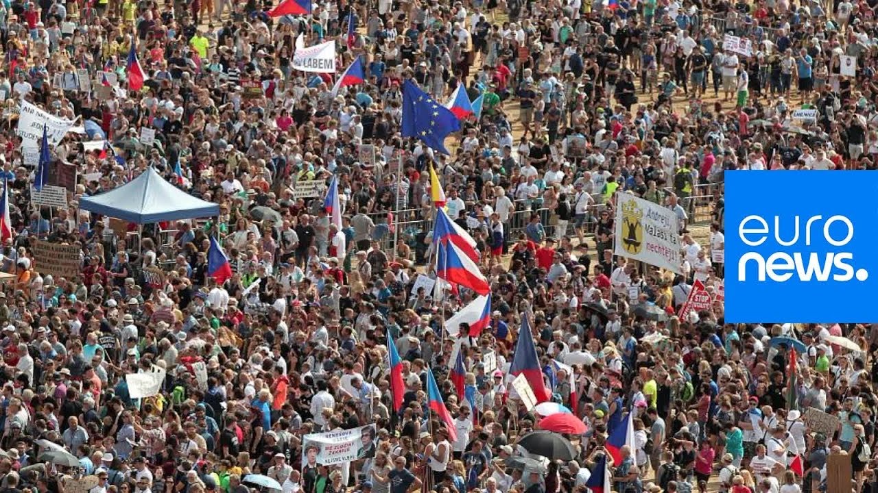 Watch:Tens of thousands rally in Prague in biggest protests since Velvet Revolution