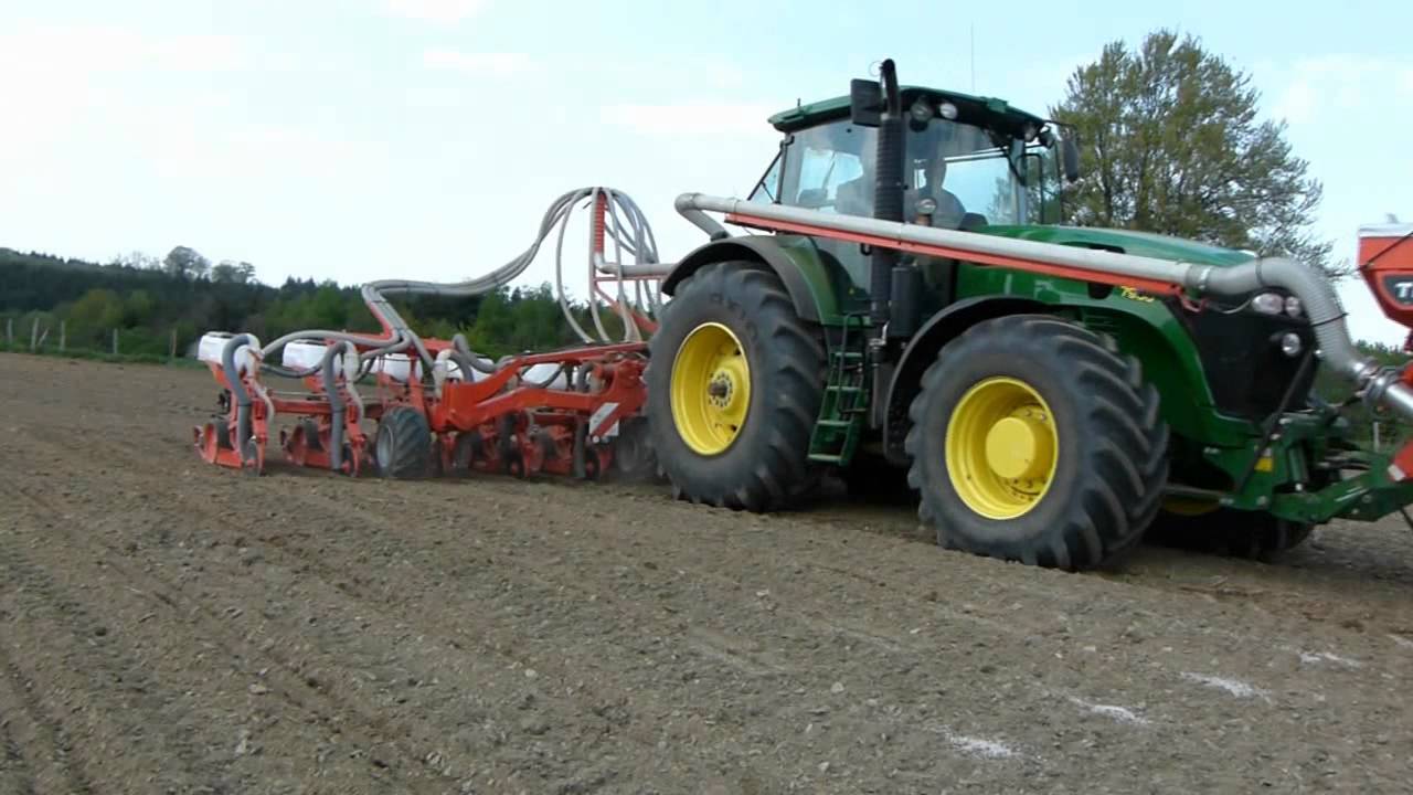 Kuhn TF 1500, John Deere 7930 and Kuhn Maxima 2RXL