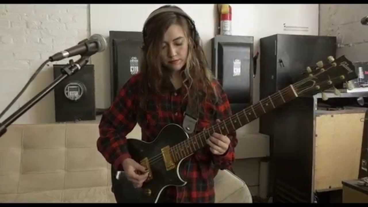 Littlefoot - Sad Love Song (From Someone Else) & Worrydoll (@ Herd Studio)