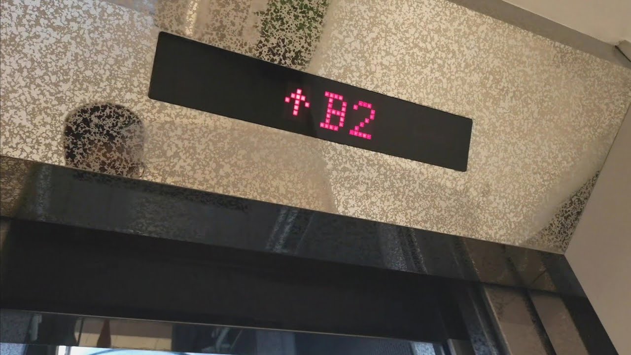 Singtel Comcentre Podium - Fujitec Lift (Carpark)