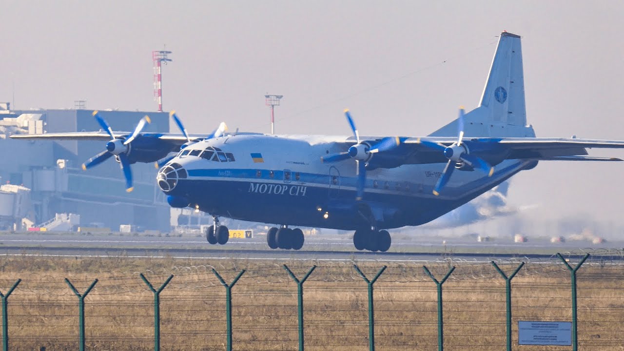 RETRO | 🇺🇦 Motor Sich Antonov AN-12  Smoky Landing at Belgrade | 4K