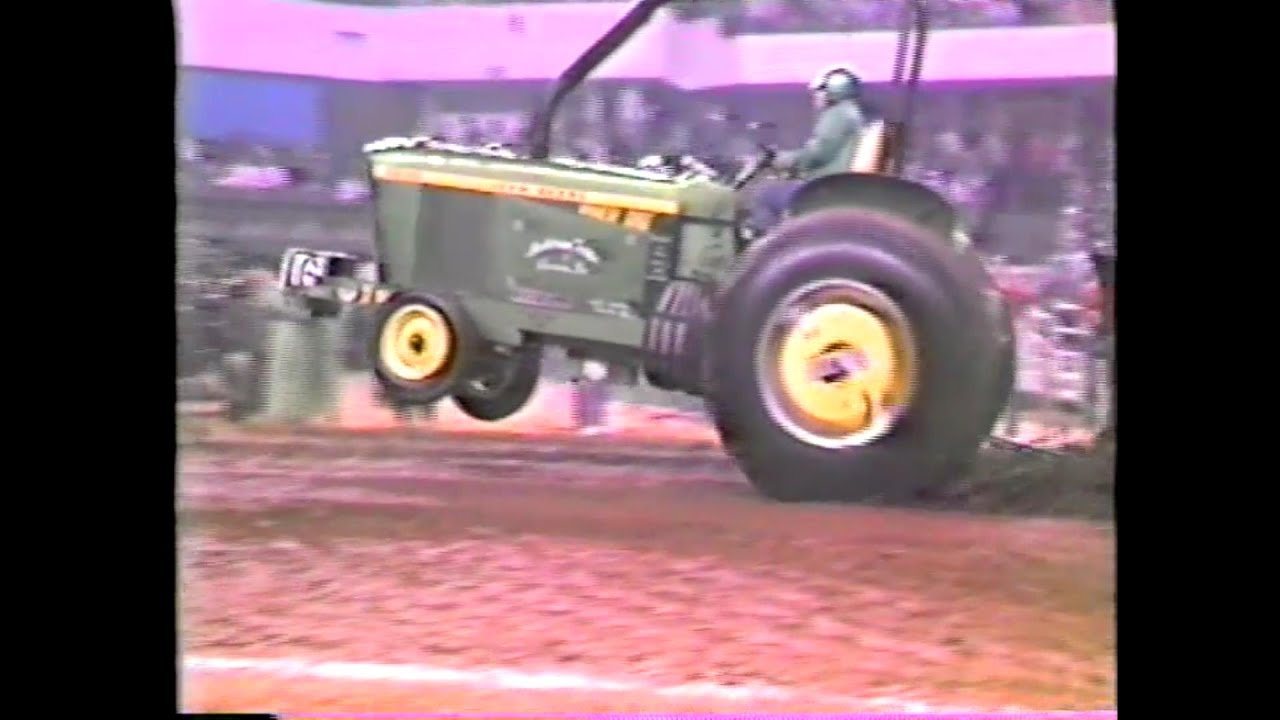 1986 National Farm Machinery Show Truck & Tractor Pull: 12,000 lb. Pro Stock tractors