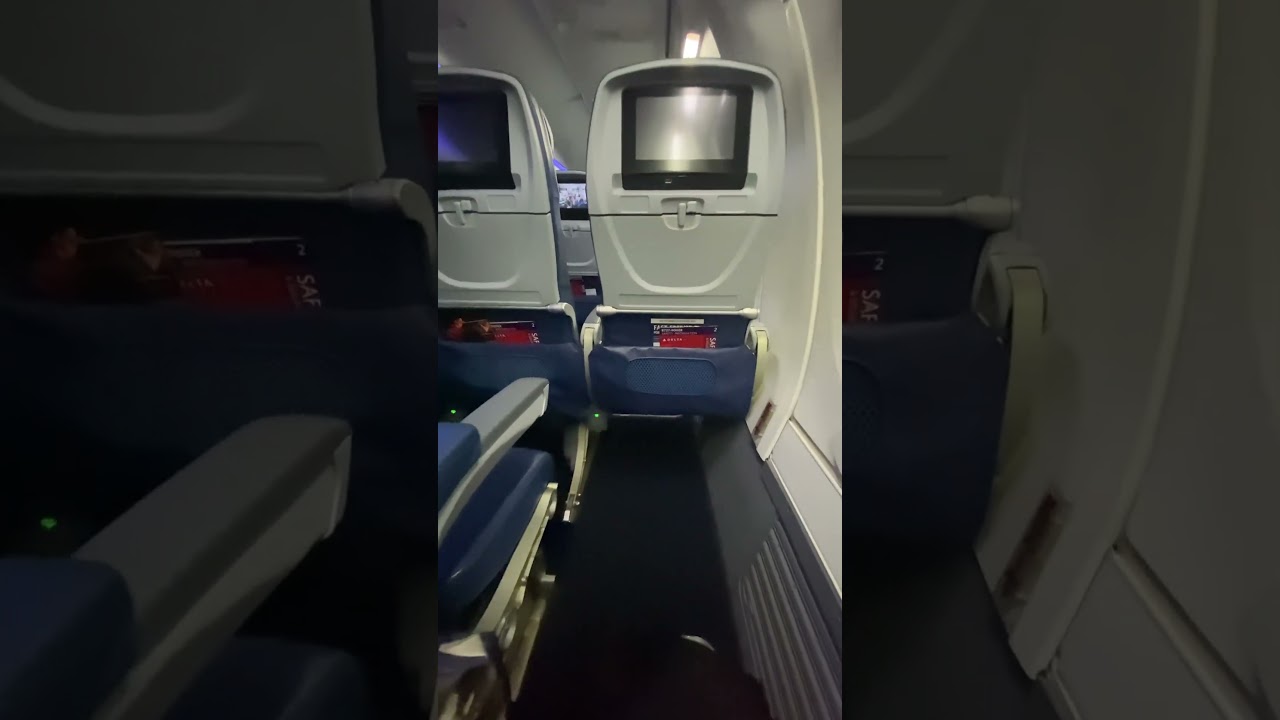 Delta Airlines Seat 21F - 737-900ER