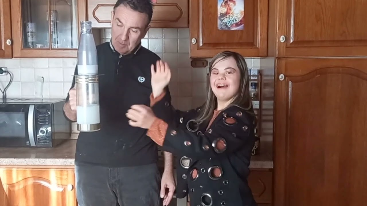Magica Gilly: La Magia del Latte! 🥛✨ | 🇬🇧 Magica Gilly: The Magic of Milk! 🥛✨
