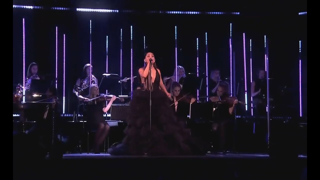 Ariana Grande 