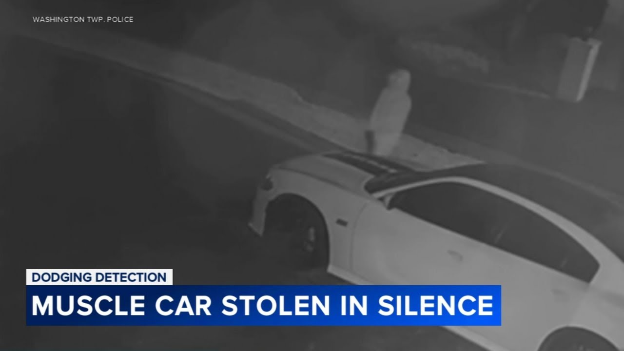 В Южном Нью-Джерси угнали Dodge Charger с подъездной дорожки, кража запечатлена на видео.