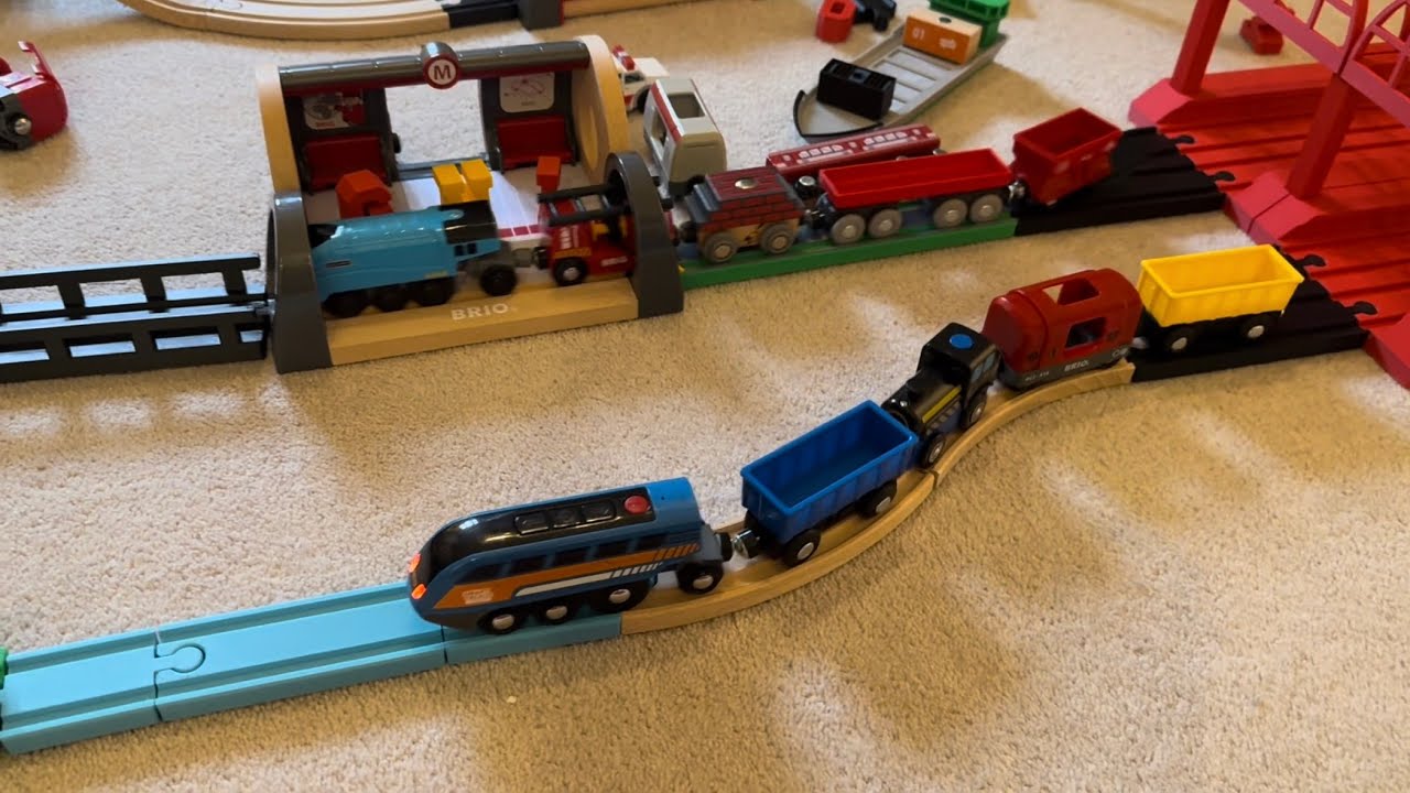 Huge Brio Track 130+ pieces, multiple trains, bright track, stations, tunnels, bridges fun