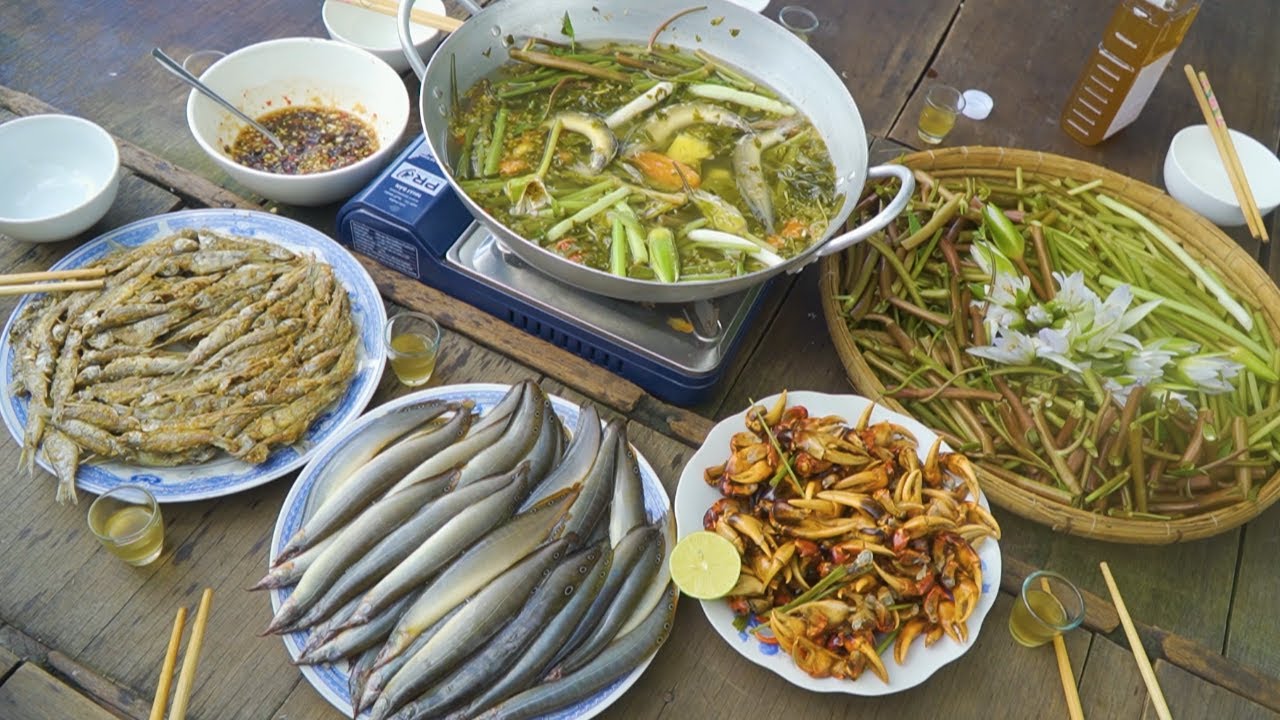 Cá Chạch Đồng Nấu Lẩu Lá Giang, 