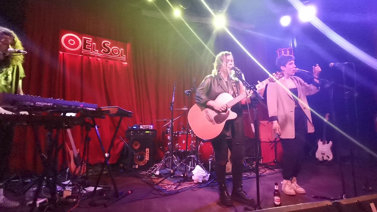Solo quiero beber- Yoly Saa, Alice wonder y Ede