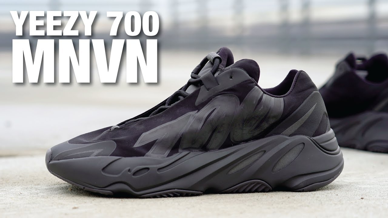 Adidas YEEZY 700 MNVN Triple Black ОБЗОР и на ногах