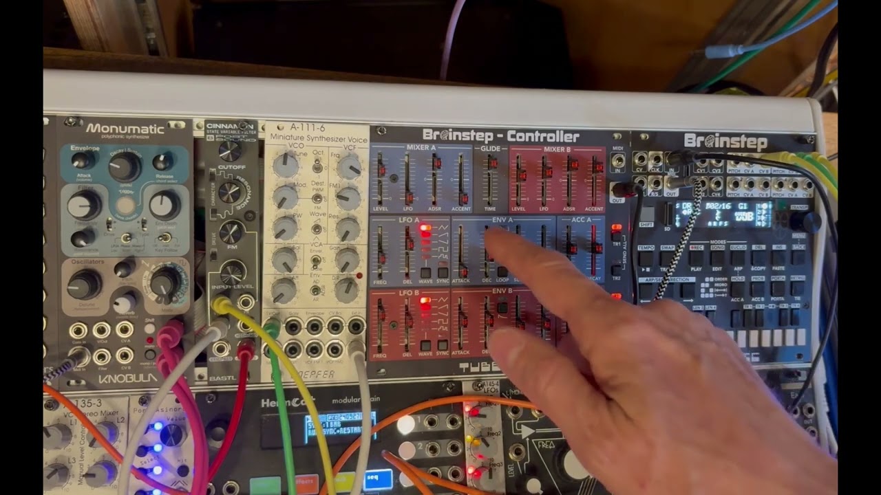 Tubbutec Brainstep + Knobula Monumatic + Doepfer A 111-6 +Bastl  Cinnamon (sound.report english)