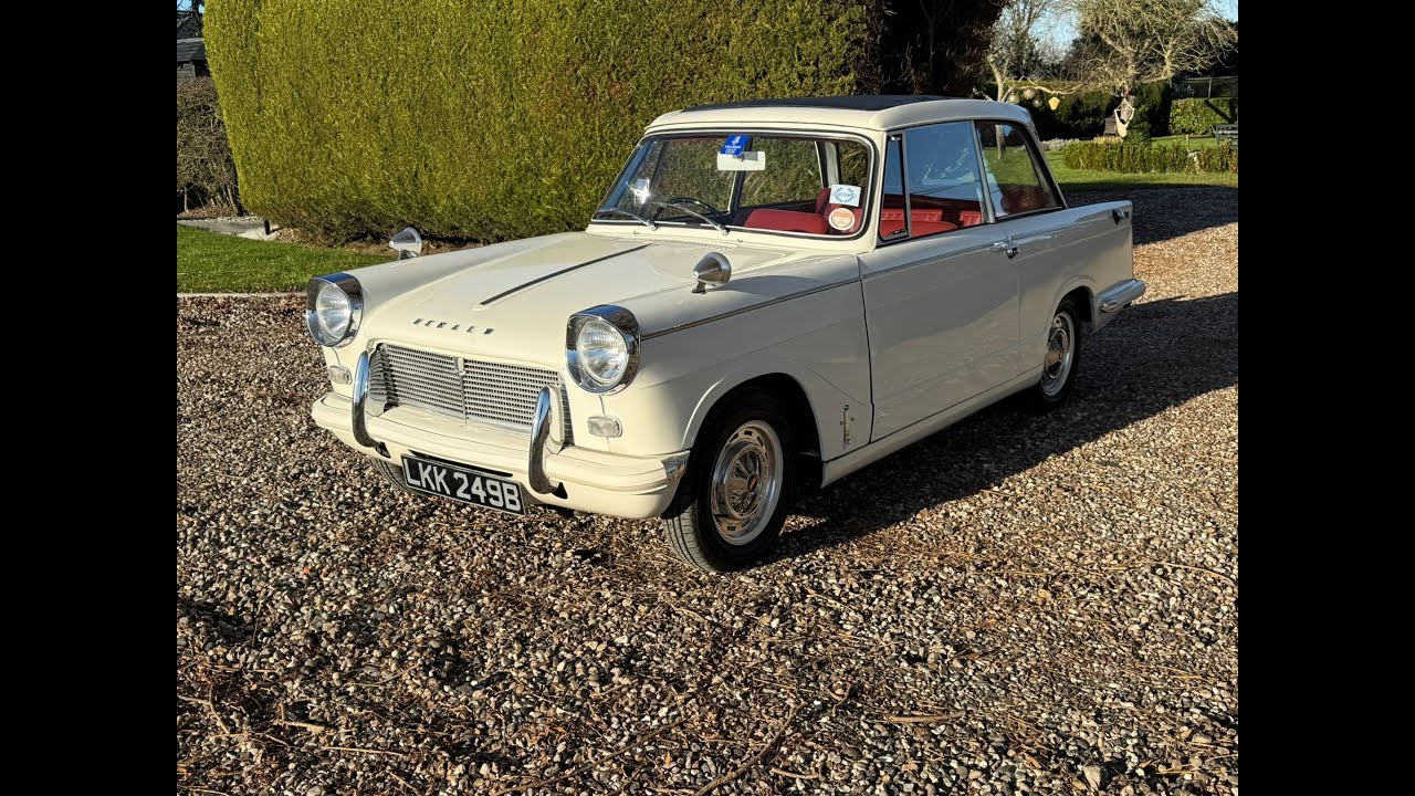 Triumph Herald 1250 Skylight 1964 года выпуска.
