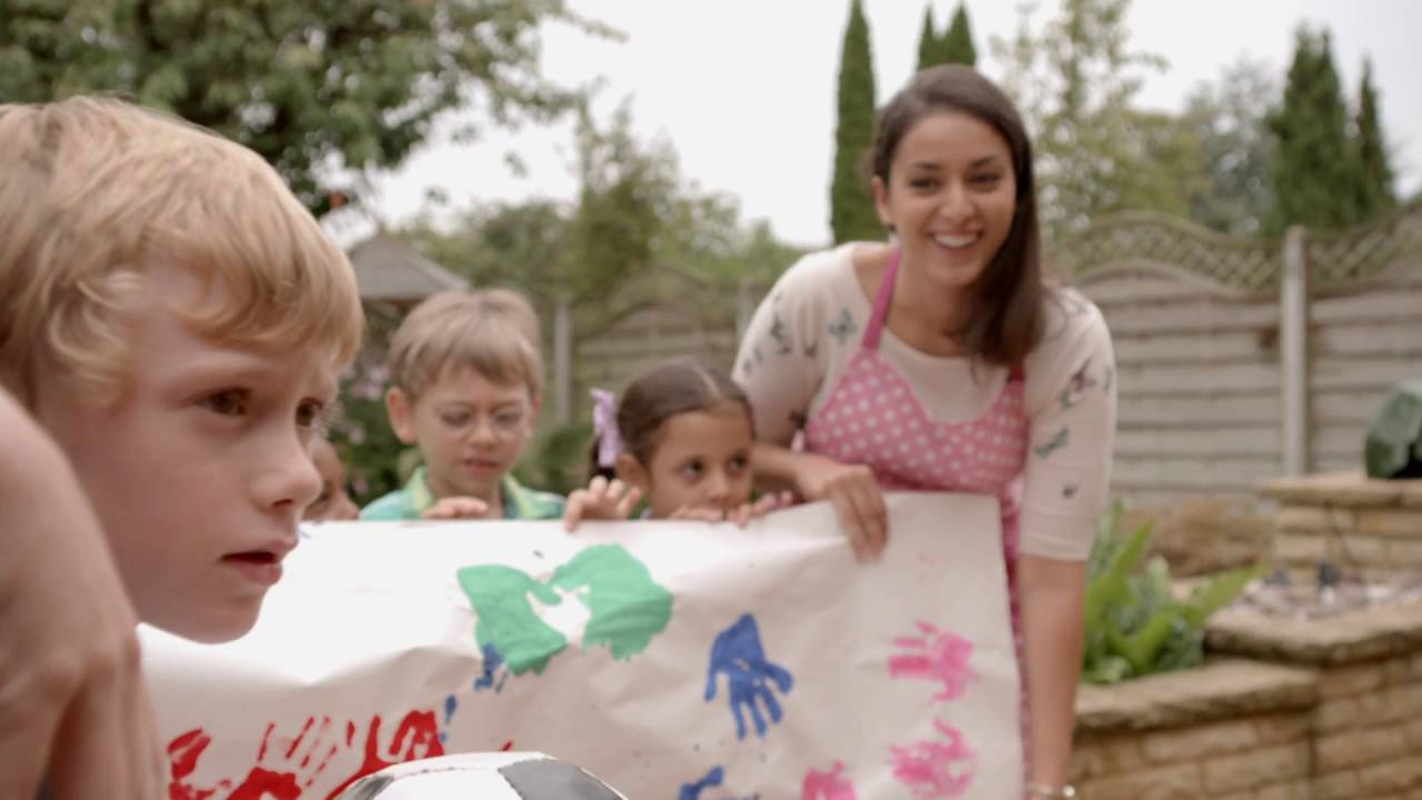 Topsy & Tim 207 - NURSERY PHOTO | Topsy and Tim Full Episodes