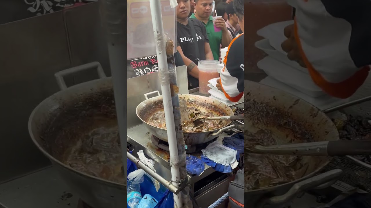 Long queue 🙂 #long #queues #foodtrips #foodshow