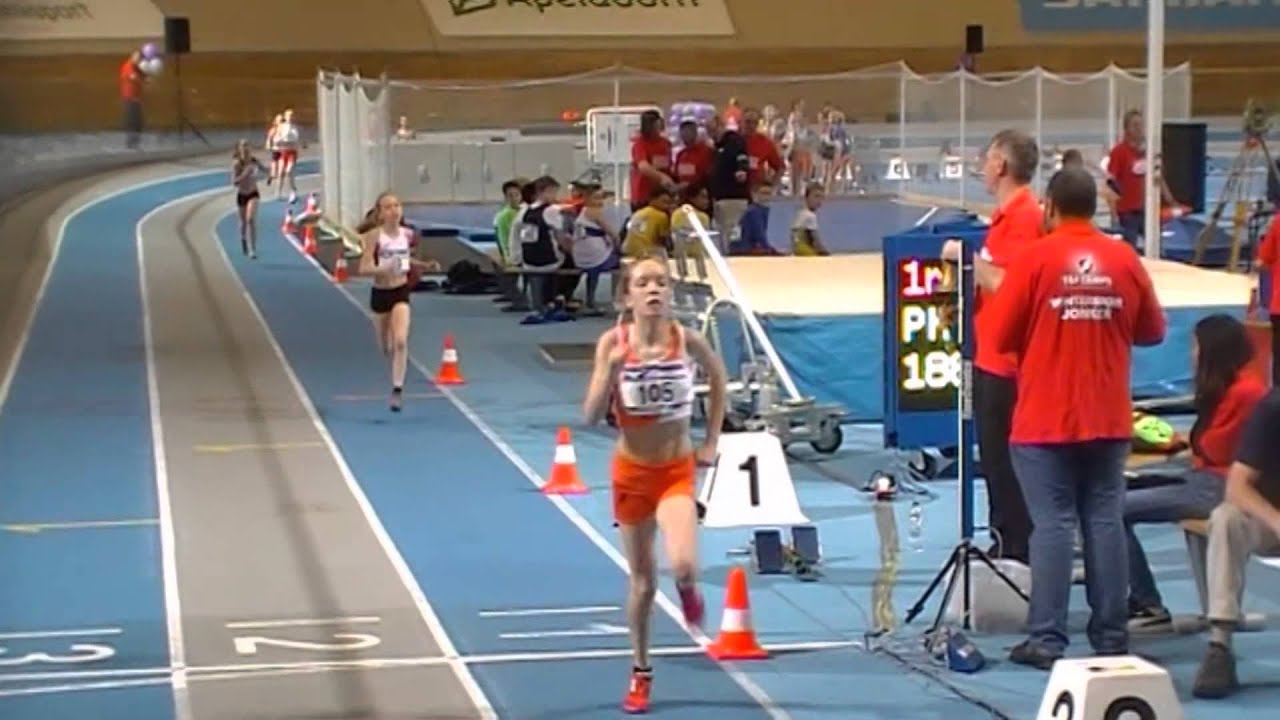 Meisjes D1 600m Finale 2 heats CD Junioren Indoor 17-01-2015 Omnisport Arena