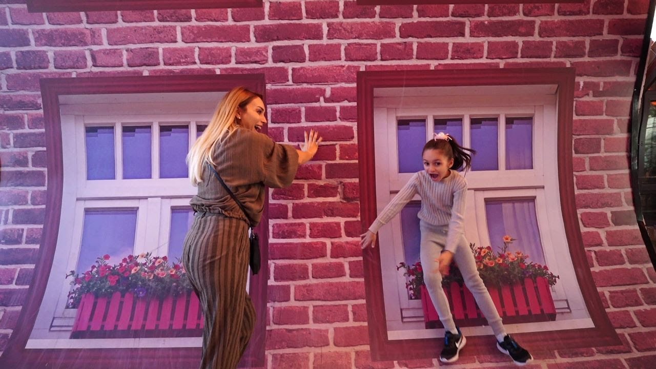 BURADA HER ŞEY TERS 🤔 TEPETAKLAK EV