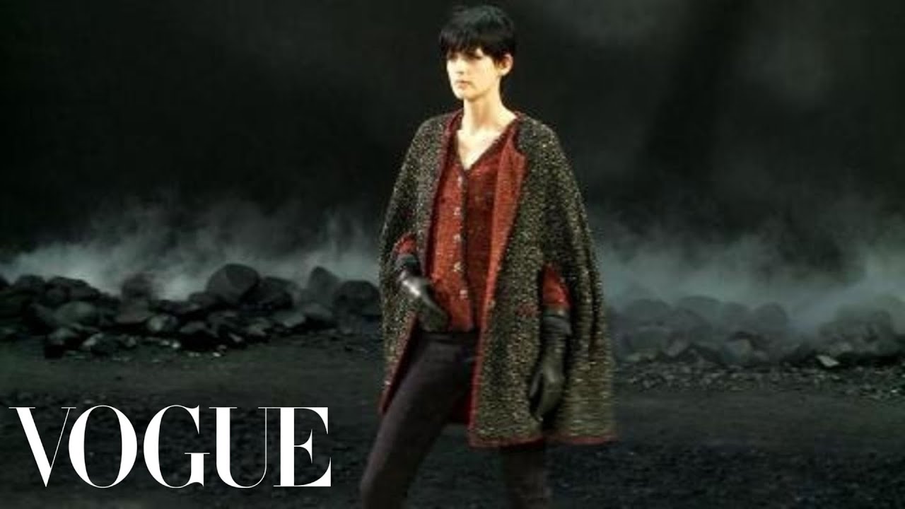 Fashion Show - Chanel: Fall 2011 Ready-to-Wear