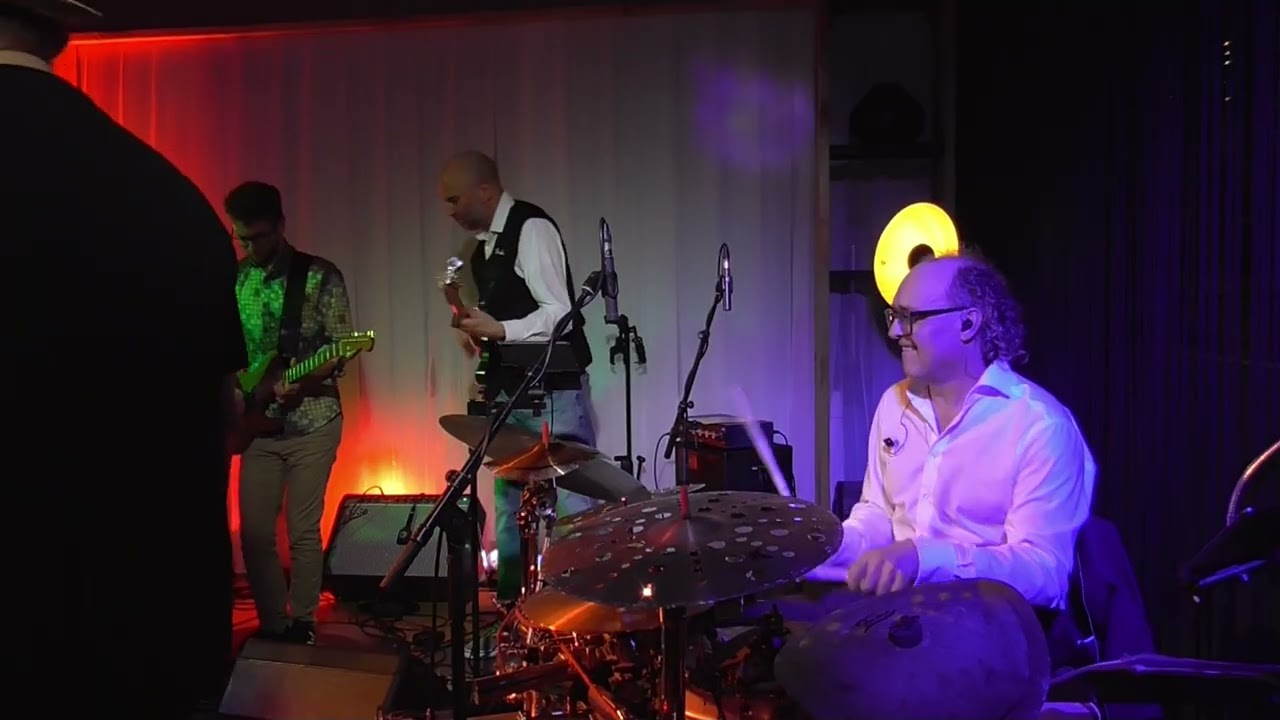 The Loft Soulnights - Everybody Wants To Rule The World