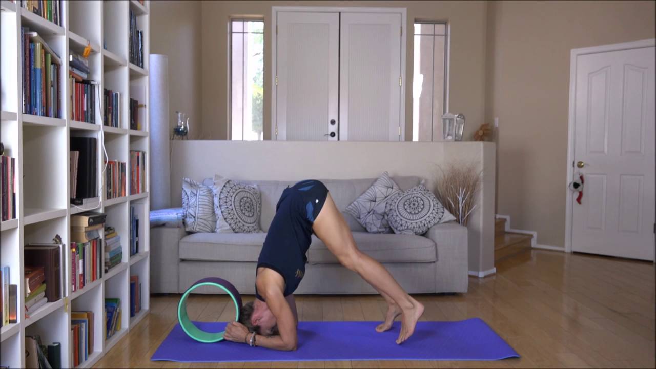 How to do Headstand with the yoga wheel
