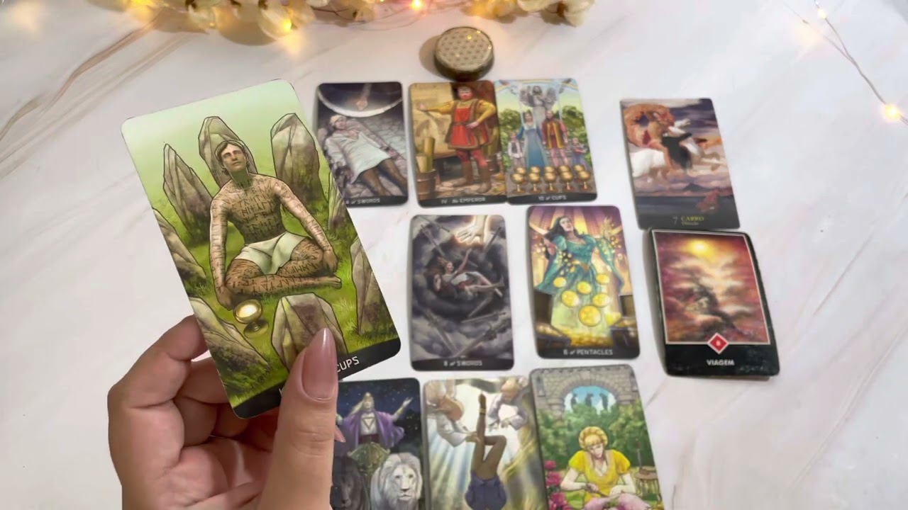 O QUE ESTÁ NA CABEÇA DELE EM RELAÇÃO A MIM HOJE? | Tarot responde!