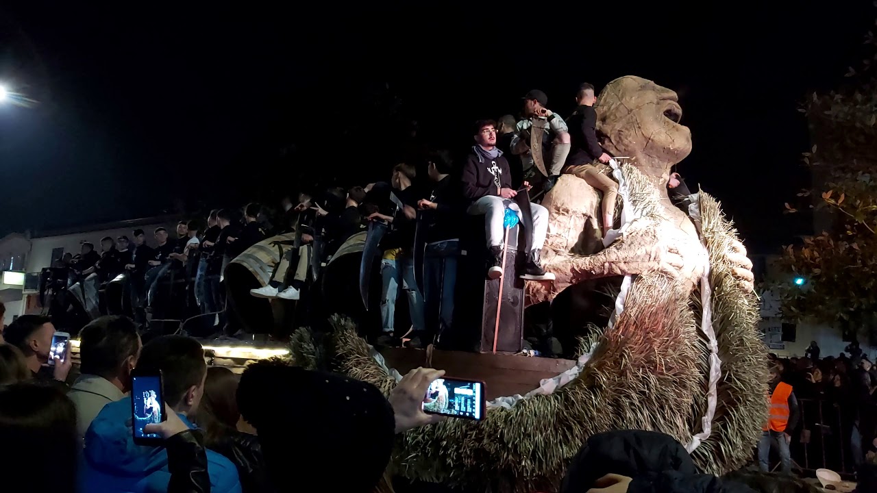 Carri Macerata 2020 O ritorn e Sant'Antuon esibizione in piazza