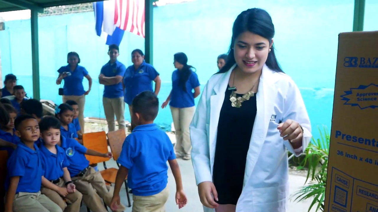 Lonchera saludable - Adriana Chavez Estudiante Lic. En Nutrición UCENM (Charla Nutricional)