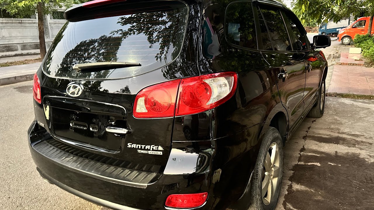 Về tiếp Santafe 2007 máy dầu 2 cầu chất giá chỉ 235tr bao hồ sơ các bác nhanh tay alo 0988834286 ạ!
