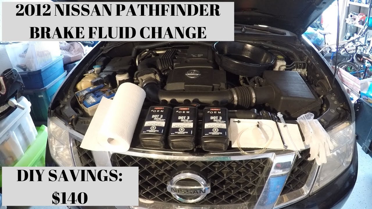 Замена тормозной жидкости Nissan Pathfinder 2012 года