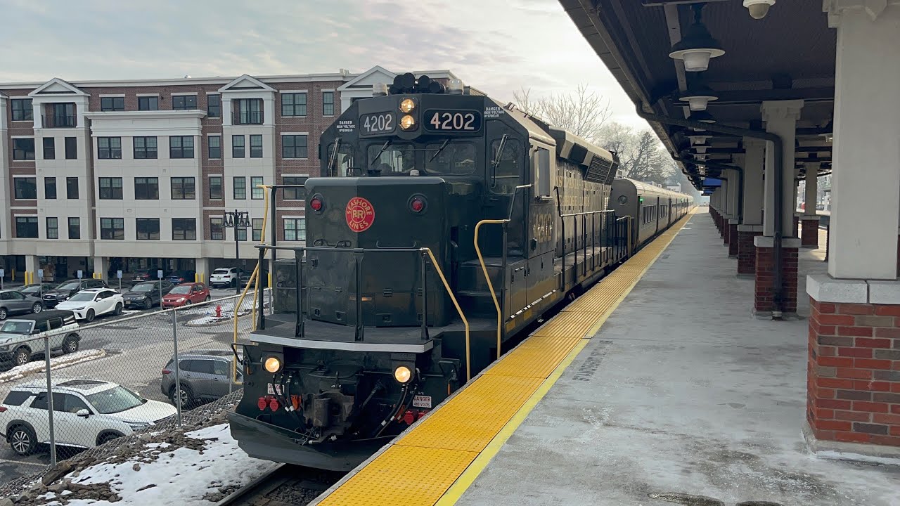 NJ Transit Main/Bergen Line Action at Ridgewood with NS H55 (1/6/26)