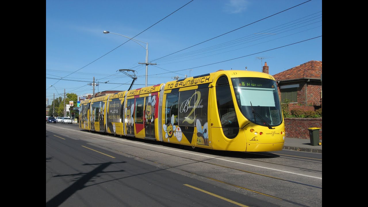 WHY ARE THERE ONLY 5 Bumblebee Trams in a Fleet of over 450? Yarra Trams Melbourne