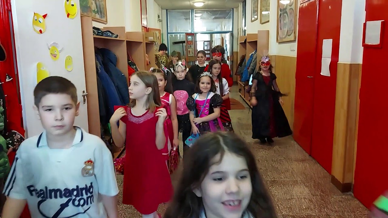 Dózsa videótár:  Farsang Északon - 2.d, 3.c és 4.c