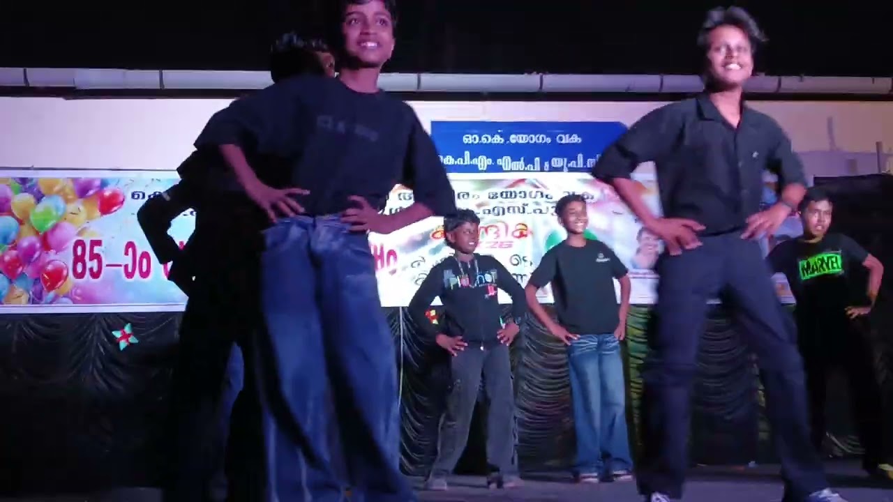 My friends dancing😊😊👍👍👍
