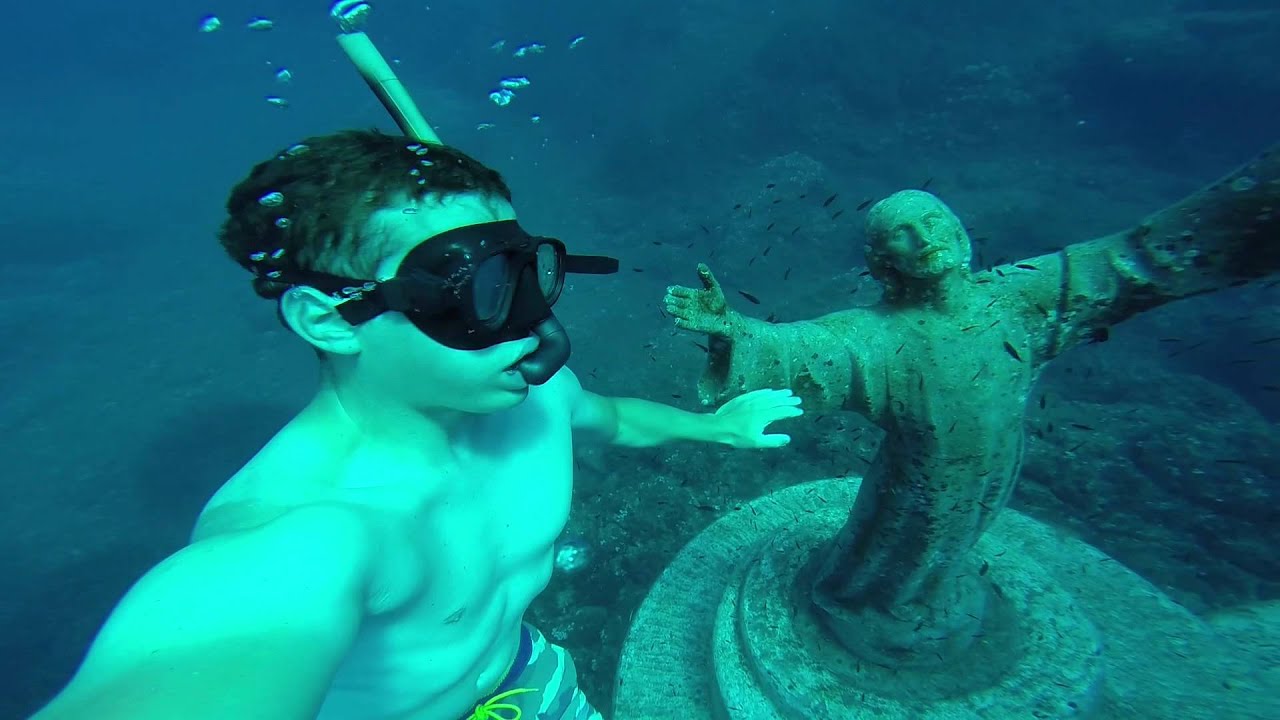 Free Diving to Cristo degli Abissi