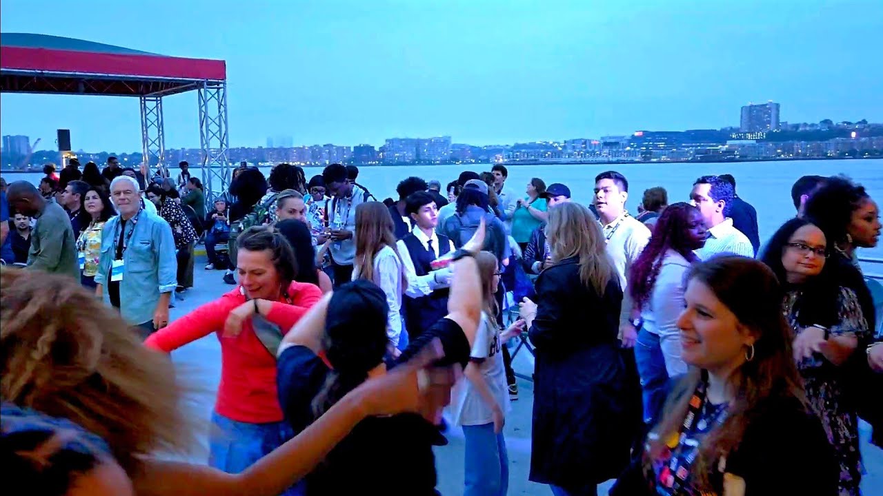 Bild Expo 2025 Circle Line Cruise NYC LIVE ✨️