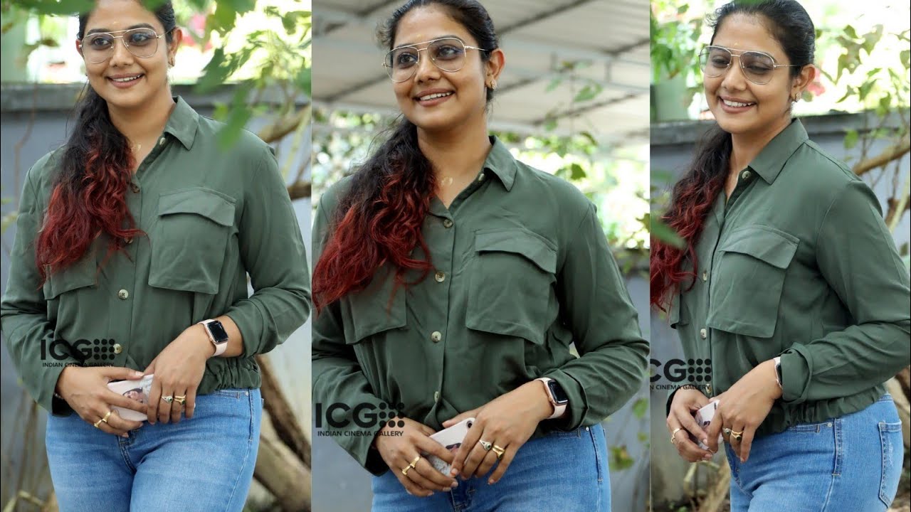 Rachana Narayanankutty at Kannadi Movie Preview Show | Rachana Narayanankutty Latest Video