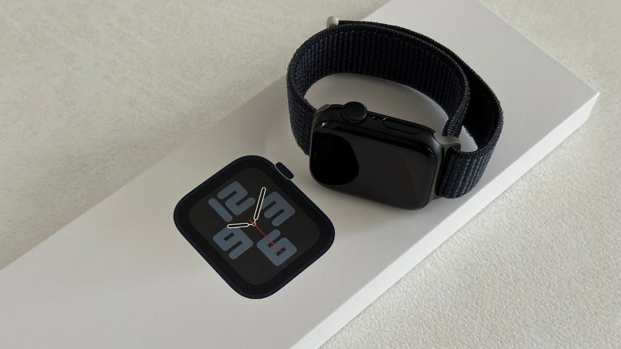 Apple Watch SE 2-го поколения Midnight GPS 40 мм с браслетом Midnight Sportloop (распаковка)