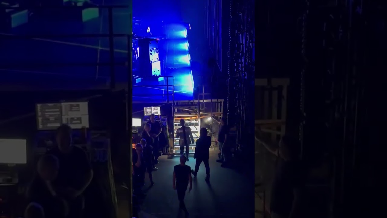 Depeche Mode live Hamburg 2024 betritt die Bühne