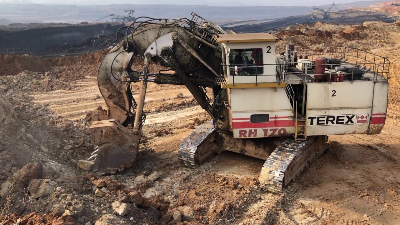 Terex RH170 Shovel Excavator Loading Terex And Hitachi Dumpers