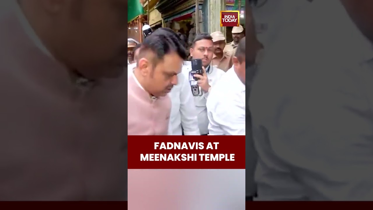 Maharashtra CM Fadnavis Visits Meenakshi Temple In Madurai, Offers Prayers During Tamil Nadu Visit